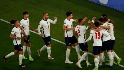 England's Harry Kane, right, celebrates after scoring his side's third goal during the Euro 2020 quarterfinal match between Ukraine and England. (AP) England's Harry Kane, right, celebrates after scoring his side's third goal during the Euro 2020 quarterfinal match between Ukraine and England. (AP)