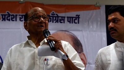 Tomar had earlier said that he welcomes the reported statements made by the former agriculture minister Sharad Pawar. ( Kunal Patil/ Hindustan Times) Tomar had earlier said that he welcomes the reported statements made by the former agriculture minister Sharad Pawar. ( Kunal Patil/ Hindustan Times)