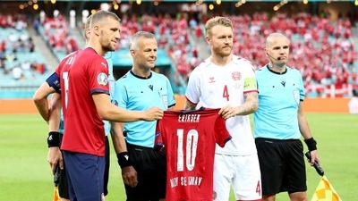 Euro 2020 Czech Republic vs Denmark: Tomas Soucek (left) and the Czechs pay tribute to Christian Eriksen. Euro 2020 Czech Republic vs Denmark: Tomas Soucek (left) and the Czechs pay tribute to Christian Eriksen.