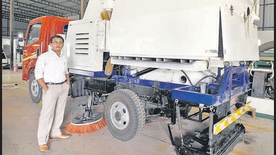 Abhishek Shelar, founder of startup Spruce Up, with his product at his office premises on the Undri -Pisoli road, in Kondhwa, Pune. (RAHUL RAUT/HT) Abhishek Shelar, founder of startup Spruce Up, with his product at his office premises on the Undri -Pisoli road, in Kondhwa, Pune. (RAHUL RAUT/HT)