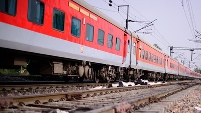 The August Kranti Rajdhani Express (Pradeep Gaur / Mint) The August Kranti Rajdhani Express (Pradeep Gaur / Mint)