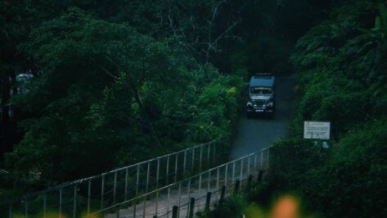 Munnar, Kerela: South has a lot of lush green places to offer as well apart from the Northeastern states. Munnar, in Kerela, is one holiday destination that attracts a lot of tourists during the rainy season. From lovely trekking trails to never-ending tea gardens, get ready to get hypnotised in the hills. (Instagram/@the.munnar.trip)