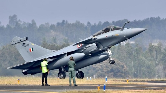 Rafale row resurfaces as Congress demands JPC probe | Latest News India ...