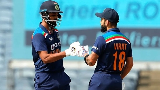 KL Rahul (L) and Virat Kohli during their partnership. (Getty Images)