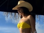 Kiara Advani in yellow strapless bikini makes a case for monotone swimsuits(Instagram/@kiaraaliadvani) Kiara Advani in yellow strapless bikini makes a case for monotone swimsuits(Instagram/@kiaraaliadvani)