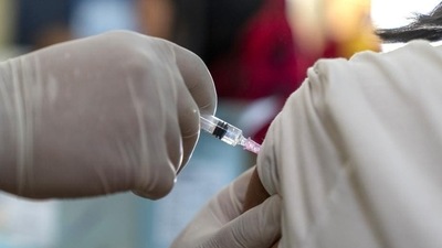 The SOPs also said that only vaccinated persons should be engaged in manning stores, shops or undertaking any works. (Bloomberg) The SOPs also said that only vaccinated persons should be engaged in manning stores, shops or undertaking any works. (Bloomberg)