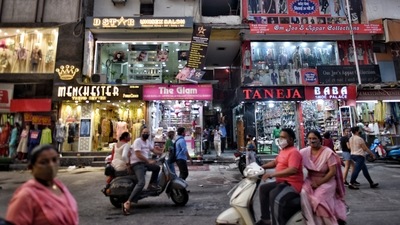 A view of Laxmi Nagar Market after its reopening following a brief closure due to Covid-19 norms violations in New Delhi on July 3. The total number of recovered cases, meanwhile, stood at 1,408,567 on July 4 with the addition of 111 recoveries, up from 106 on July 3, HT reported. (Sanchit Khanna / HT Photo) A view of Laxmi Nagar Market after its reopening following a brief closure due to Covid-19 norms violations in New Delhi on July 3. The total number of recovered cases, meanwhile, stood at 1,408,567 on July 4 with the addition of 111 recoveries, up from 106 on July 3, HT reported. (Sanchit Khanna / HT Photo)