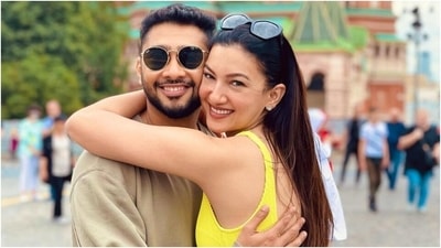 Gauahar Khan pairs chic outfit with a ₹81k bag for honeymoon with Zaid Darbar (Instagram/@gauaharkhan) Gauahar Khan pairs chic outfit with a ₹81k bag for honeymoon with Zaid Darbar (Instagram/@gauaharkhan)