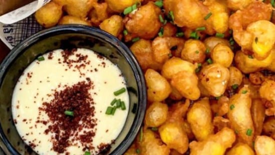 Corn fritters: This is the best evening snack for the rainy season. It is easy to make and takes just a few minutes to prepare.(Instagram/@bunsandbuns)