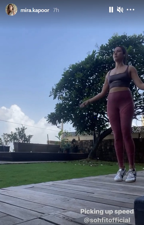 Mira Rajput is skipping rope during the morning workout.  (Instagram / mira.kapoor)