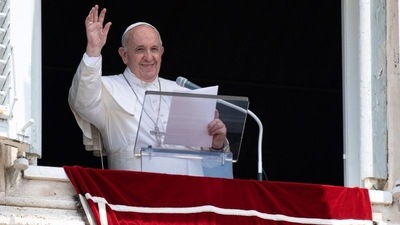 Pope Francis raises his hand in greeting at the Vatican on July 4, 2021, hours before being admitted to Gemelli hospital in Rome. (Reuters)