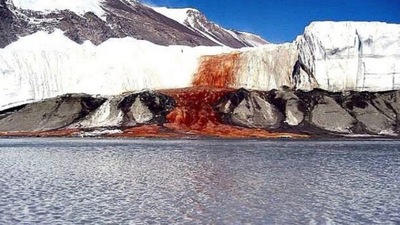 Blood falls, Antarctica: In the middle of Antarctica, you will find a blood-red stream that seeps through the bright white ice. The water is red due to the airless lake’s high iron content and salinity.  (Instagram/@tkoseogluokcu_kitaplari)