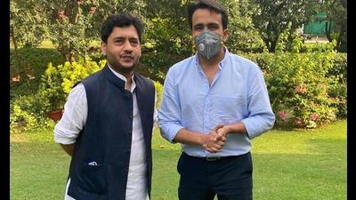 Late PM Lal Bahadur Shastri’s grandson Vinamra Shastri (L) with Jayant Chaudhary after joining RLD in New Delhi on Monday.