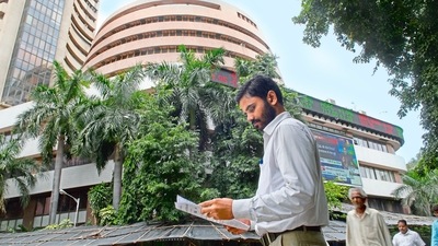 State Bank of India was the top gainer in the Sensex pack, climbing nearly 2 per cent (MINT_PRINT)
