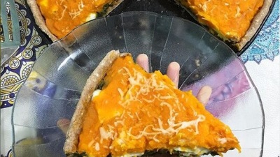 Pumpkin and spinach pie: This savoury dish is a saviour for all your family get-togethers and parties. Ditch the classic pumpkin pie and try this at your next dinner party.  (Instagram/@fanimaffei)