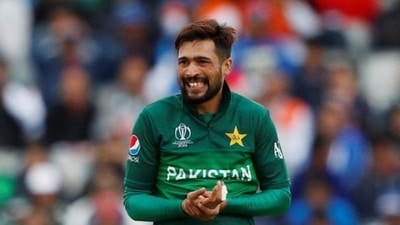 Pakistan bowling coach Waqar Younis explains how Mohammad Amir can return to the international team. (Reuters)