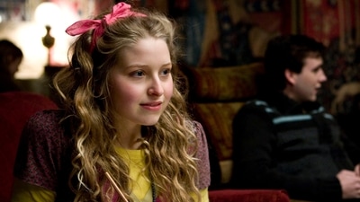 Jessie Cave played Lavender Brown in the Harry Potter films. Jessie Cave played Lavender Brown in the Harry Potter films.