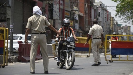The Andhra Pradesh government eased Covid-induced curfew timings in 11 districts of the state. (HT PHOTO.) The Andhra Pradesh government eased Covid-induced curfew timings in 11 districts of the state. (HT PHOTO.)