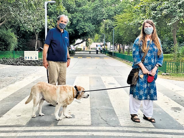 Author Gillian Wright and her partner, journalist Sir Mark Tully, are sighted in the park every day, walking with Soni, their dog. (Mayank Austen Soofi/HT Photo)