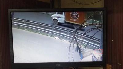 The police analyse CCTV footage to track the suspects. (Sourced) The police analyse CCTV footage to track the suspects. (Sourced)