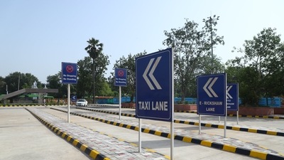 The parking facility located at gate 6 of the metro station is exclusively cashless. It can accommodate 55 four-wheelers and 174 two-wheelers. (DMRC/Twitter) The parking facility located at gate 6 of the metro station is exclusively cashless. It can accommodate 55 four-wheelers and 174 two-wheelers. (DMRC/Twitter)