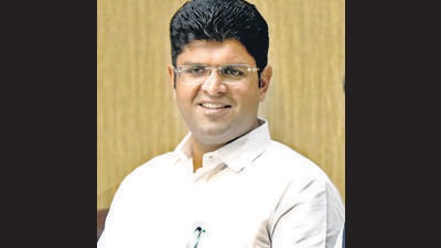 Haryana deputy CM Dushyant Chautala said the excise wing of the department has collected a revenue of ₹1,004 crore during June this year as compared to ₹586 crore earned in June, 2020. (HT PHOTO) Haryana deputy CM Dushyant Chautala said the excise wing of the department has collected a revenue of ₹1,004 crore during June this year as compared to ₹586 crore earned in June, 2020. (HT PHOTO)