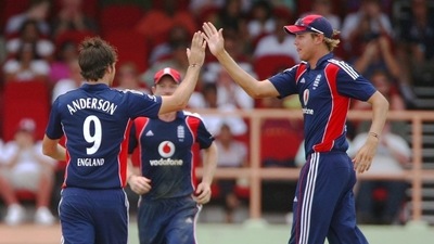 Stuart Broad (right), James Anderson (left) engage in hilarious banter after Covid breakout at England camp (TWITTER/STUART_BROAD) Stuart Broad (right), James Anderson (left) engage in hilarious banter after Covid breakout at England camp (TWITTER/STUART_BROAD)