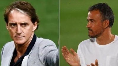 Italy coach Roberto Mancini (left) and Spain coach Luis Enrique (Twitter)