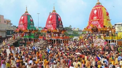 Priests and devotees take part in the 'pahandi' rituals of Lord Jagannath Rath Yatra in Puri, Tuesday, June 23, 2020. Priests and devotees take part in the 'pahandi' rituals of Lord Jagannath Rath Yatra in Puri, Tuesday, June 23, 2020.