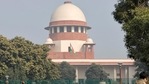 Television journalists are seen outside the premises of the Supreme Court in New Delhi, India.(Reuters/ File photo) Television journalists are seen outside the premises of the Supreme Court in New Delhi, India.(Reuters/ File photo)