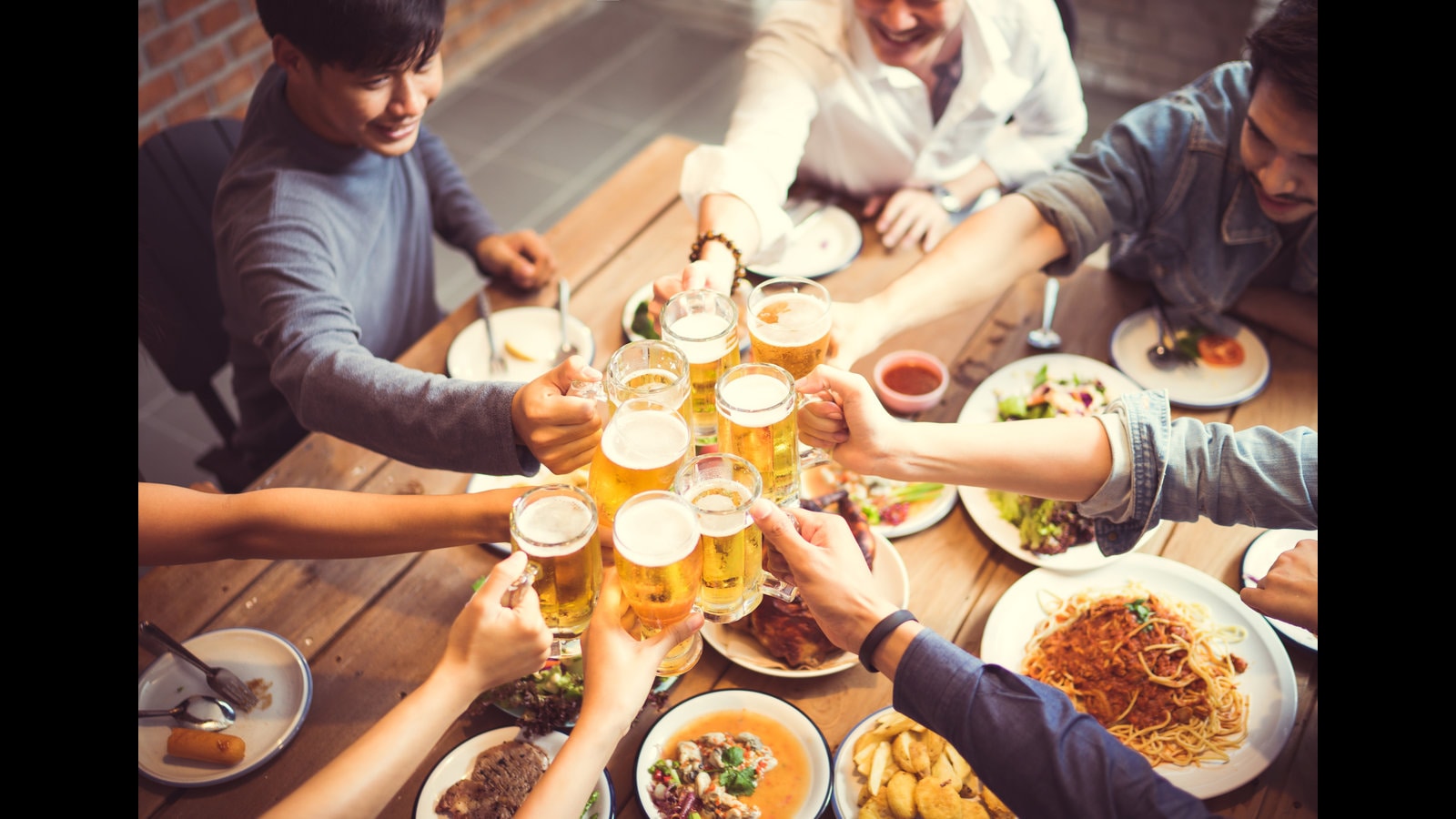 Restaurateurs Cheer Happy Times Beer Takeaways Bars Open Till 3am 