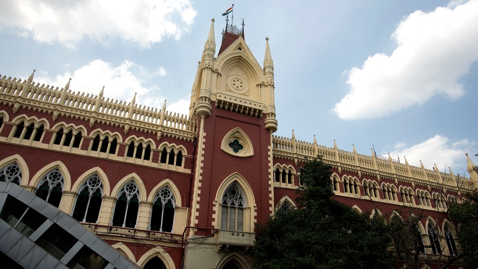 Calcutta HC judge recuses from hearing Banerjee’s plea, imposes ₹5 lakh fine