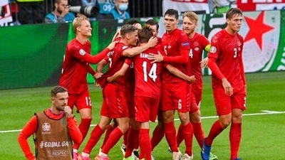 Denmark's Mikkel Damsgaard is congratulated by teammates after scoring his team's first goal during the Euro 2020 soccer championship semifinal between England and Denmark at Wembley stadium in London, Wednesday, July 7, 2021. (Justin Tallis/Pool Photo via AP) (AP) Denmark's Mikkel Damsgaard is congratulated by teammates after scoring his team's first goal during the Euro 2020 soccer championship semifinal between England and Denmark at Wembley stadium in London, Wednesday, July 7, 2021. (Justin Tallis/Pool Photo via AP) (AP)