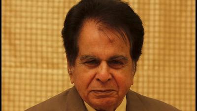 Dilip Kumar. (HT archive) Dilip Kumar. (HT archive)