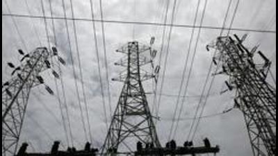High-tension power lines. The generation from private plants stands reduced to 2,175MW, against the installed capacity of 3,840 MW. (HT FILE PHOTO) High-tension power lines. The generation from private plants stands reduced to 2,175MW, against the installed capacity of 3,840 MW. (HT FILE PHOTO)