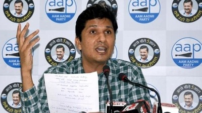 "The North MCD, that was supposed to distribute 2,924 tons of ration, has failed to distribute even 1 kg of it,” said AAP chief spokesperson Saurabh Bhardwaj, addressing a press conference. (ANI) "The North MCD, that was supposed to distribute 2,924 tons of ration, has failed to distribute even 1 kg of it,” said AAP chief spokesperson Saurabh Bhardwaj, addressing a press conference. (ANI)