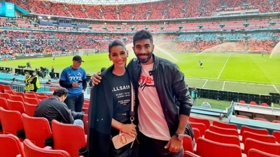 Team India pacer Jasprit Bumrah, along with wife Sanjana Ganesan, attended the Euro 2020 semifinal clash between Italy and Spain at the Wembley Stadium in London. (Twitter) Team India pacer Jasprit Bumrah, along with wife Sanjana Ganesan, attended the Euro 2020 semifinal clash between Italy and Spain at the Wembley Stadium in London. (Twitter)