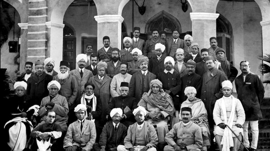 Indian political leaders at 1919 Congress session. (Sourced: Gandhi heritage portal) Indian political leaders at 1919 Congress session. (Sourced: Gandhi heritage portal)