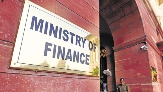 Centre brings Department of Public Enterprises under Union Finance Ministry  | Latest News India - Hindustan Times