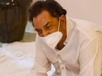 Dharmendra shares how Saira Banu reacted when he paid his last respects to Dilip Kumar. Dharmendra shares how Saira Banu reacted when he paid his last respects to Dilip Kumar.