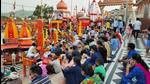 Authorities tried to enforce Covid protocol and social distancing in Haridwar’s Har-Ki-Pauri at the ganga ghat as the number of pilgrims increase (HT Photo/Rameshwar Gaur) Authorities tried to enforce Covid protocol and social distancing in Haridwar’s Har-Ki-Pauri at the ganga ghat as the number of pilgrims increase (HT Photo/Rameshwar Gaur)