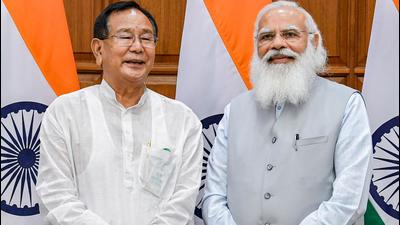 Rajkumar Ranjan Singh with Prime Minister Narendra Modi. (PTI)