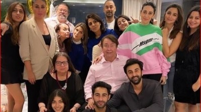 Neetu kapoor birthday: Kapoor family gathered together for dinner.