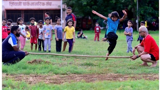 Dadar’s Shivaji Park has welcomed back some of its loyalists, for a few hours each week. The cricket and football have resumed, as have the strolling, jogging, yoga and tiny tots rope-skippping.(Anshuman Poyrekar / HT Photo)