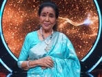 Asha Bhosle remembered how her sister, Lata Mangeshkar cheered her on when she was nervous ahead of a song recording. Asha Bhosle remembered how her sister, Lata Mangeshkar cheered her on when she was nervous ahead of a song recording.