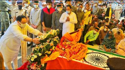BJP president JP Nadda, who belongs to Himachal Pradesh, laying a wreath while paying homage to former chief minister Virbhadra Singh at the Ridge in Shimla on Friday. (Deepak Sansta/HT) BJP president JP Nadda, who belongs to Himachal Pradesh, laying a wreath while paying homage to former chief minister Virbhadra Singh at the Ridge in Shimla on Friday. (Deepak Sansta/HT)