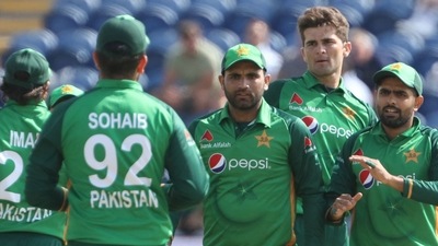 Pakistan's Shaheen Shah Afridi (2R) celebrates with team mates after taking the wicket of England's Phil Salt during the first One Day International cricket match between England and Pakistan at Sophia Gardens stadium in Cardiff. (AFP) Pakistan's Shaheen Shah Afridi (2R) celebrates with team mates after taking the wicket of England's Phil Salt during the first One Day International cricket match between England and Pakistan at Sophia Gardens stadium in Cardiff. (AFP)