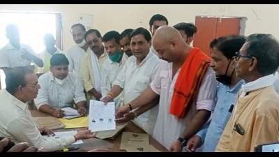 A candidate is seen filing nomination papers for block pramukh polls, in Rae Bareli on Thursday. (File photo)