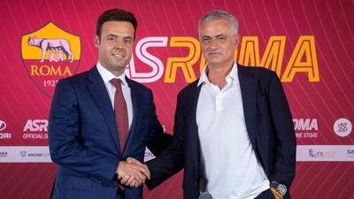 Roma fans were thrilled to have Jose Mourinho on board. (Roma/Twitter) Roma fans were thrilled to have Jose Mourinho on board. (Roma/Twitter)