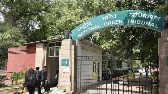 The National Green Tribunal (NGT) failed to pass any effective order on a serious issue pertaining to health hazards posed by plastic bottles (HT Photo/Arvind Yadav)
